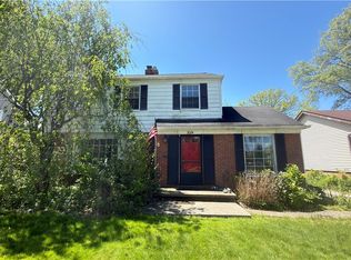 3074 Keswick Rd, Shaker Heights, OH 44120