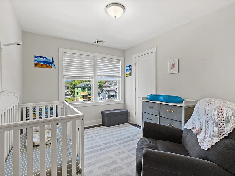 110 Berwick Ave #110 — Photo 16