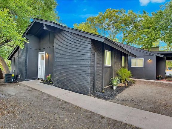 2nd image of 1508 Rockdale Cir #A
