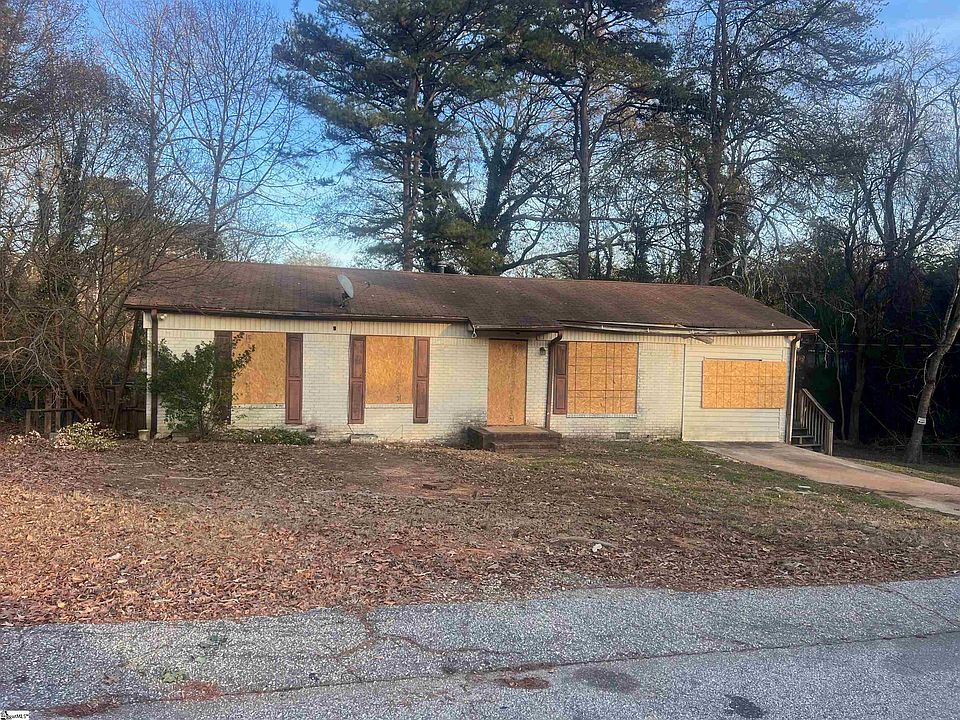 1st image of 216 Brantford Ln