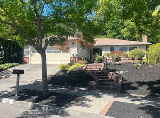 2582 Knolls Dr, Santa Rosa, CA 95405