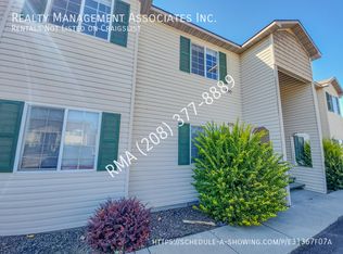 843 N White Barn Rd, Kuna, ID 83634