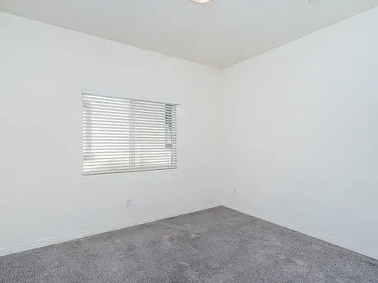 8123-8137 Cascio Ct — Photo 20