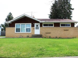 6668 Crenshaw Dr, Parma Heights, OH 44130