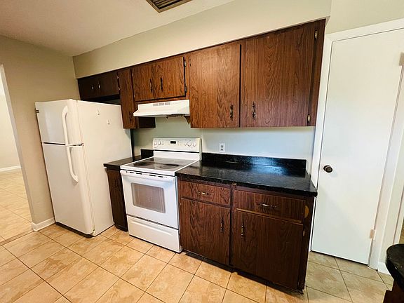 5th image of 3234 NW 48th Pl