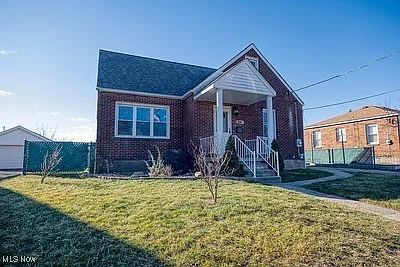 338 New York Blvd photo 1