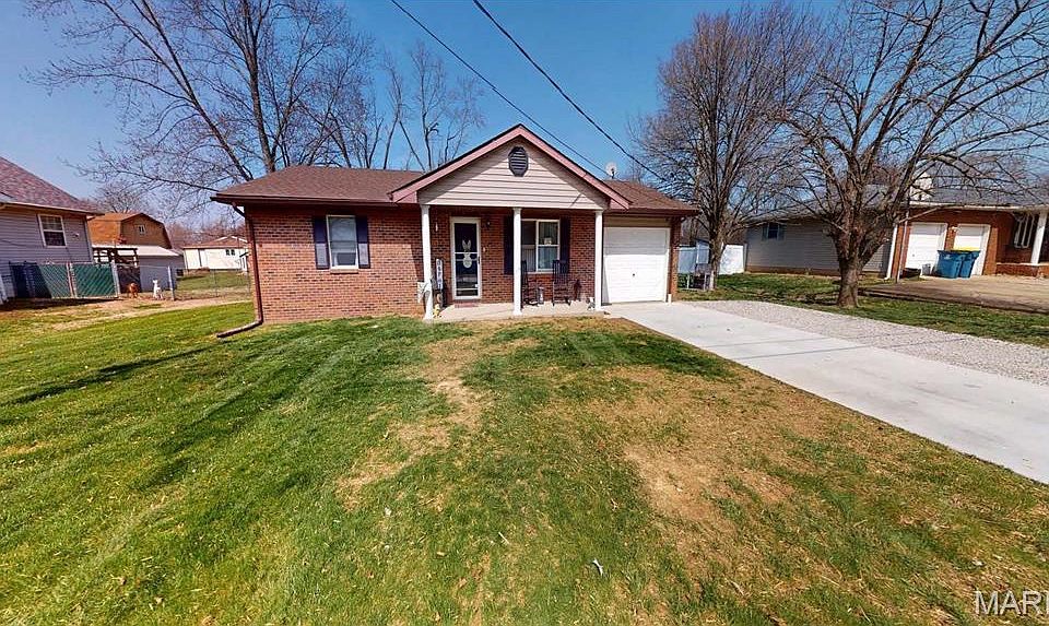 1st image of 345 Ruth Ave