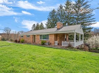 121 Marion Dr, Canonsburg, PA 15317