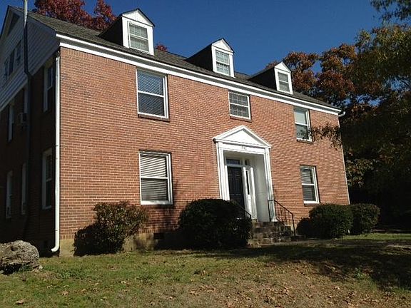 Front of building from Kavanaugh