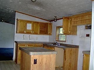 4th image of 13818 Tisdel Ave
