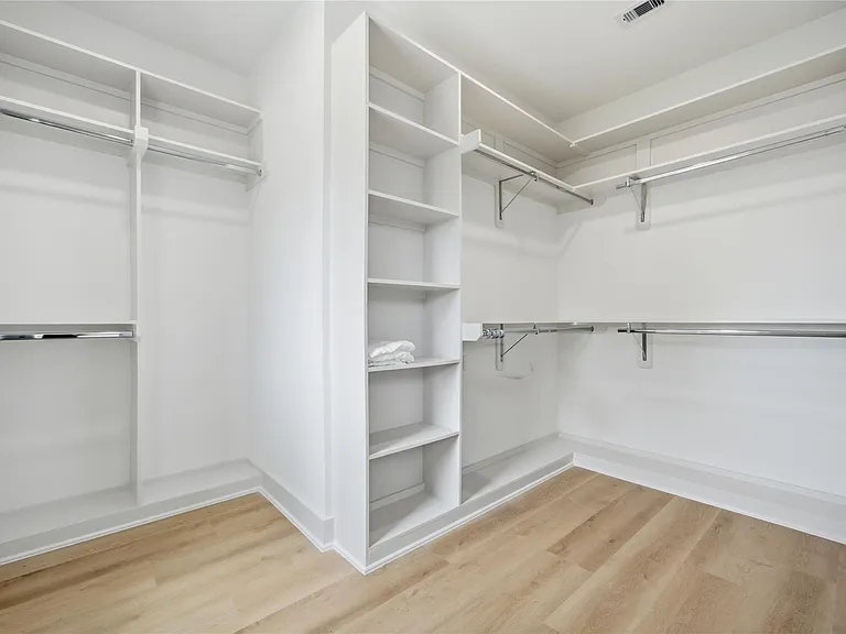 5509 Hershe St — Photo 15