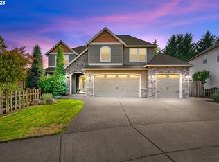 880 N Alder St, Canby, OR 97013
