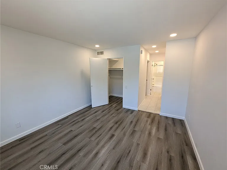 5460 White Oak Ave #G222 — Photo 16
