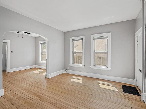 4th image of 3509 Columbus Ave