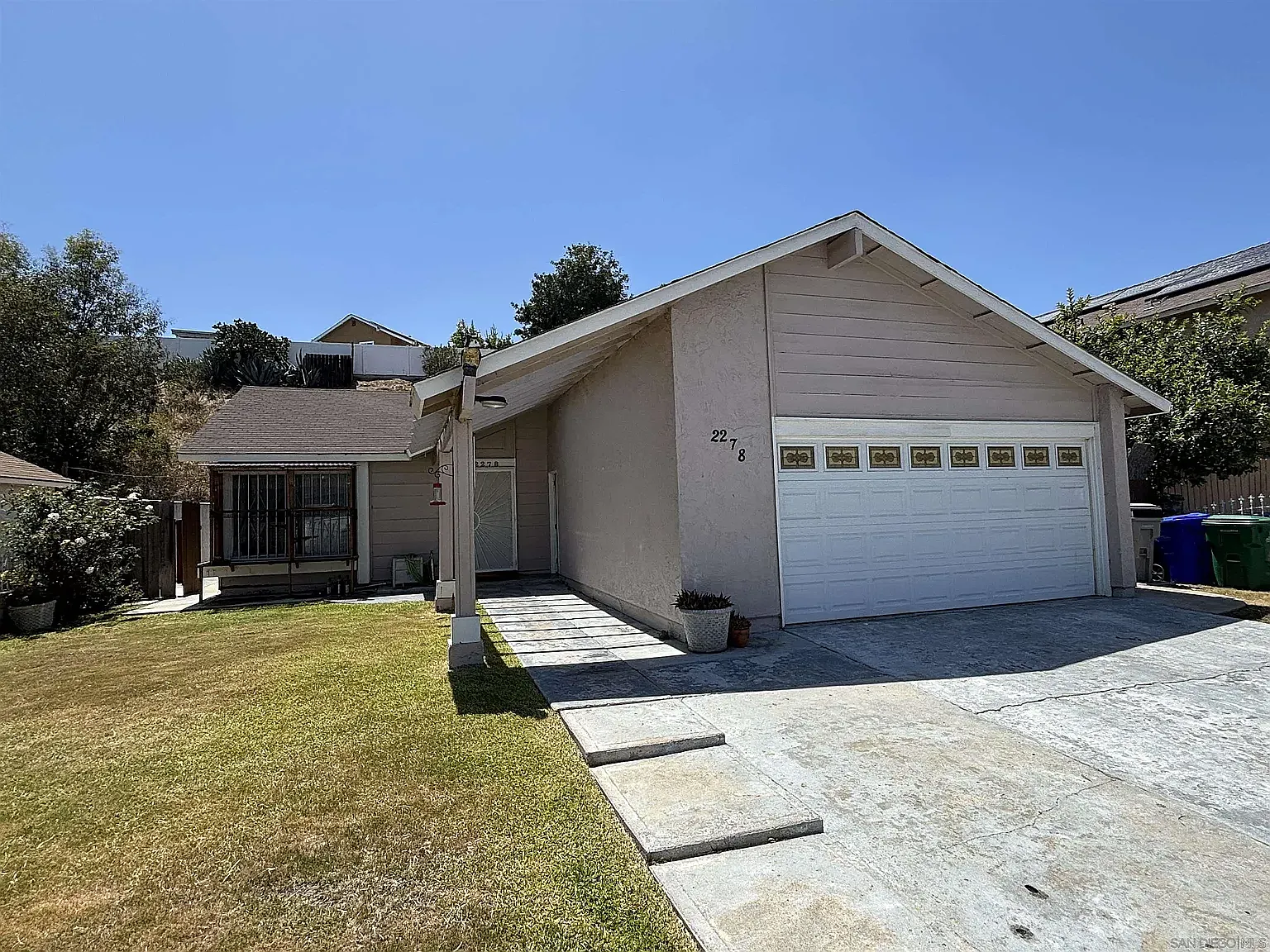 3 bed, 1480 sqft, $3,200 — Photo 1