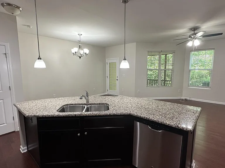 503 Panorama View Loop — Photo 14