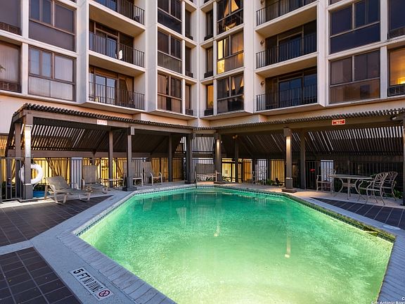 3rd image of 7701 Wurzbach Rd