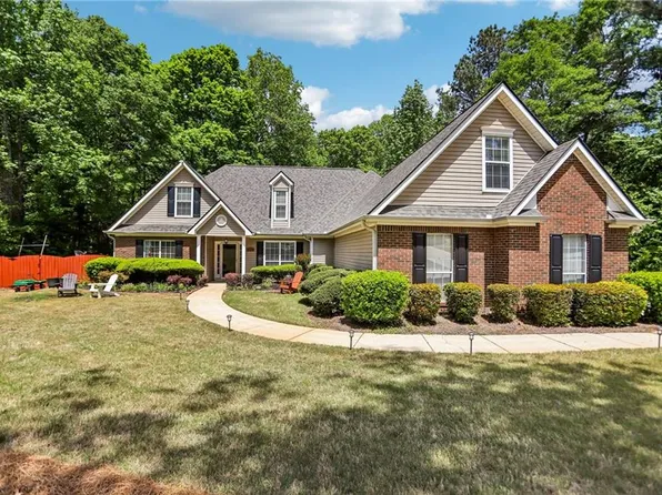 105 Stratford Cir, Stockbridge, GA 30281