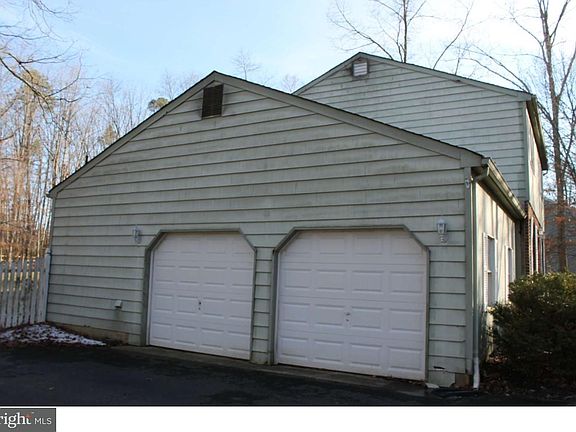 5th image of 12 Ironwood Dr
