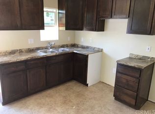 2327 Wilshire Aly APT A, Bakersfield, CA 93305
