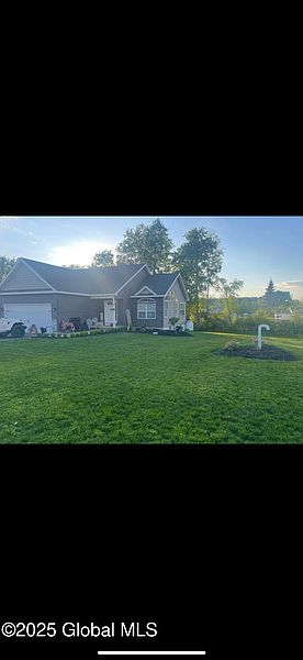 4th image of 22 Wiley Way