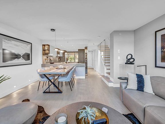 3rd image of 1688 Robson St #Penthouse 5