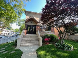254-03 58th Ave #A, Little Neck, NY 11362
