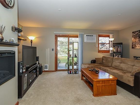 4th image of 1313 Cunat Ct APT 1C