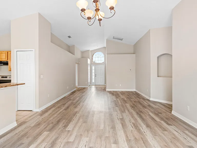 1911 Colonial Woods Blvd — Photo 15