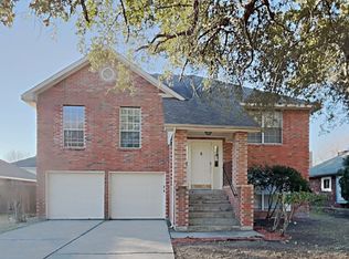 2817 Briar Hill Dr, Grand Prairie, TX 75052