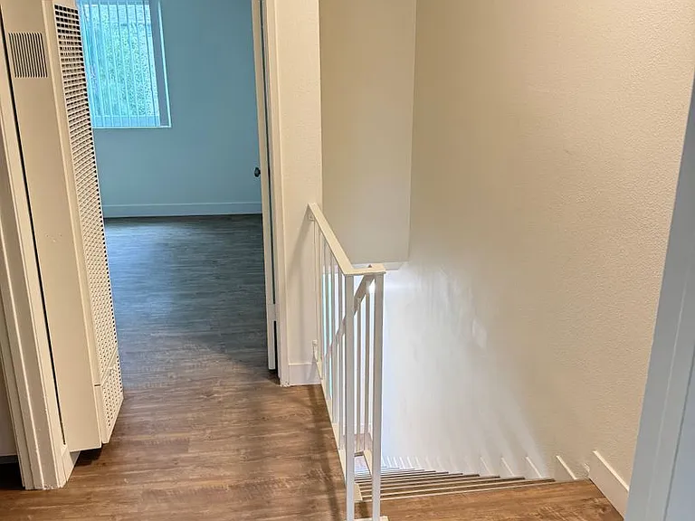 345 N Batavia St — Photo 6