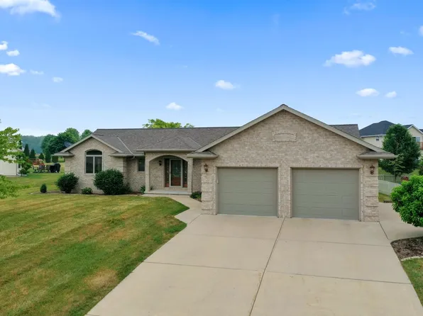 322 Brookview Dr, Luxemburg, WI 54217