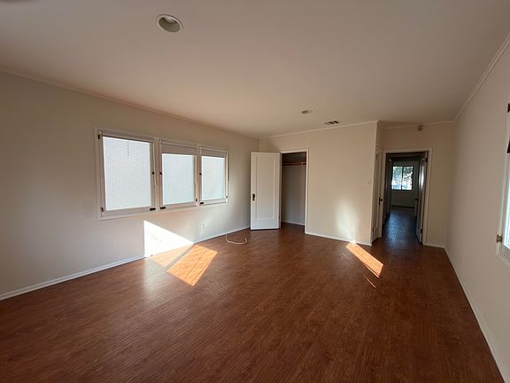 2nd image of 1172 Alameda Ave