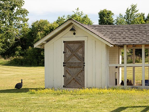 33rd image of 1707 New Hope Rd