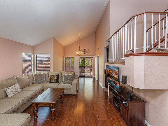 2nd image of 11932 Venetian Dr