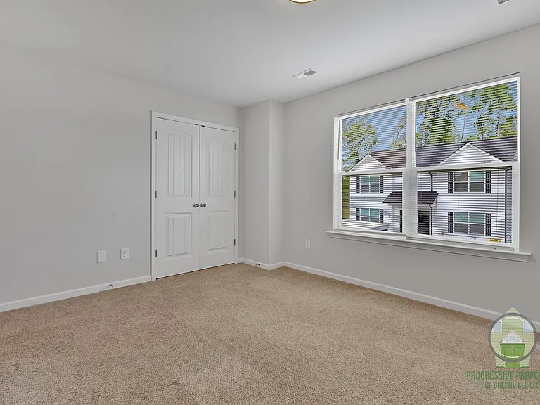 19 Wofford Pine Dr — Photo 11