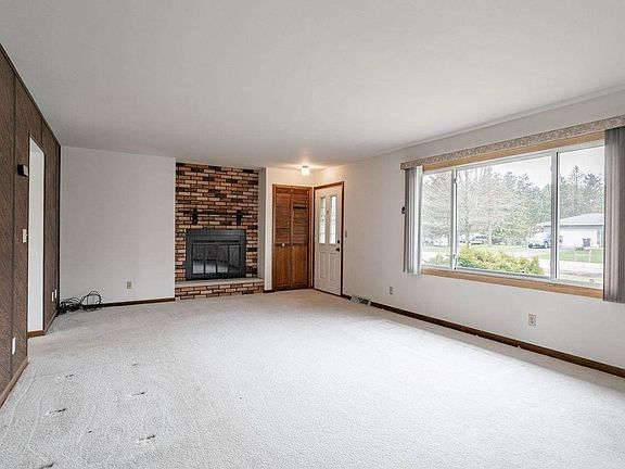 5th image of 2111 Plover Springs Dr