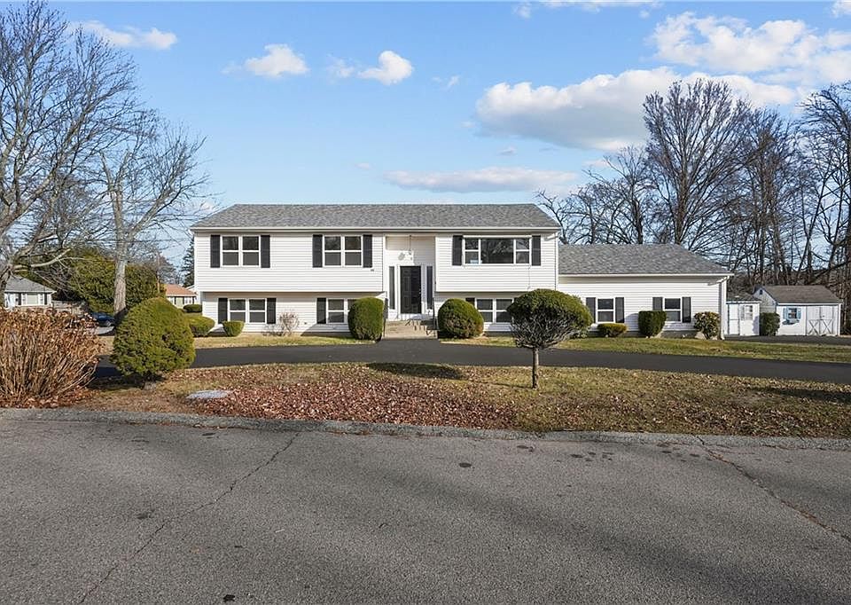 1st image of 4 Audrey Dr