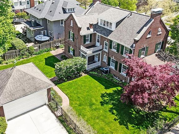 3rd image of 103 Beverly Pl