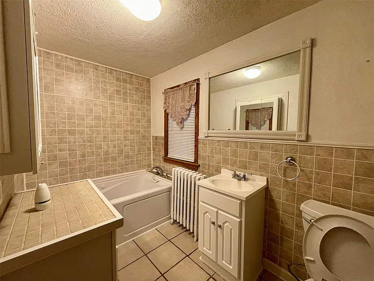 112 N Roosevelt Ave — Photo 13
