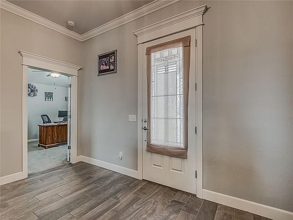 4th image of 104 Old Home Pl