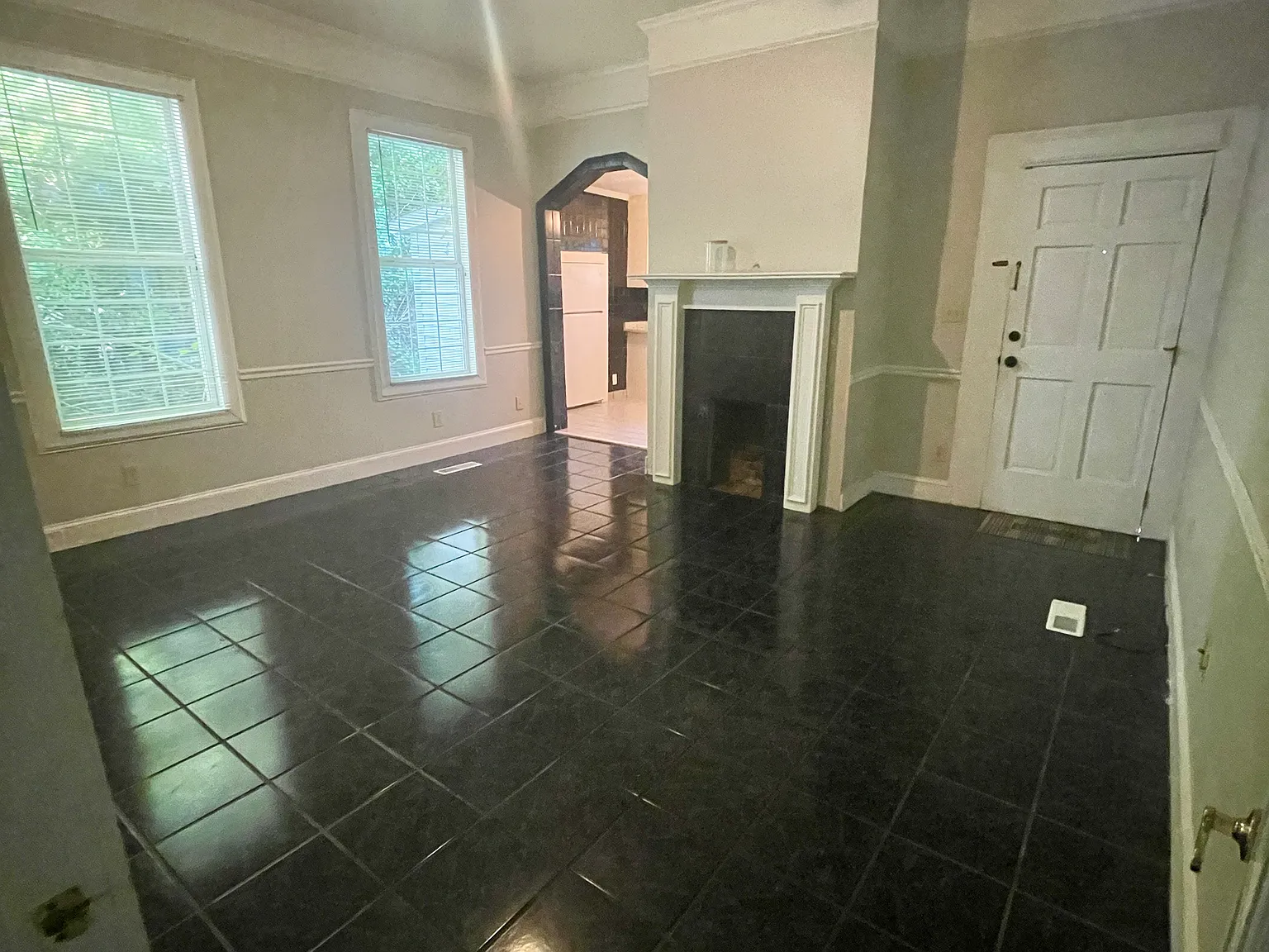 967 Magnolia St — Photo 2