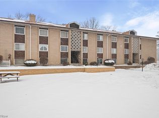 10436 N Church Dr APT 202, Parma Heights, OH 44130
