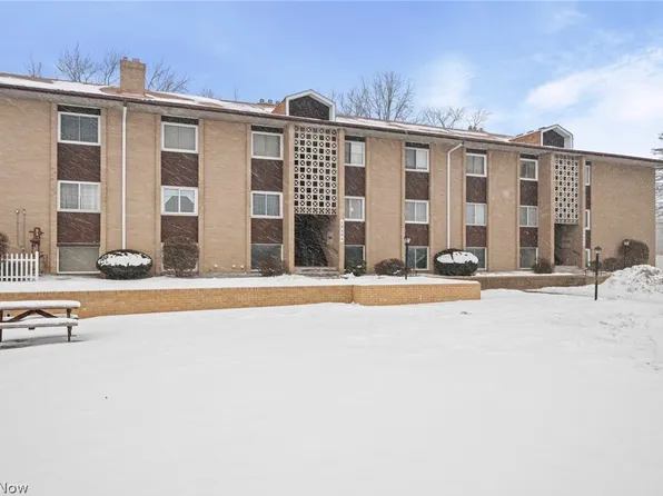 10436 N Church Dr APT 202, Parma Heights, OH 44130