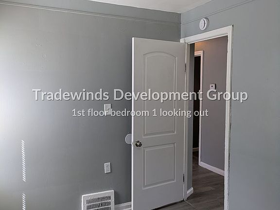 3rd image of 8625 Artesian St