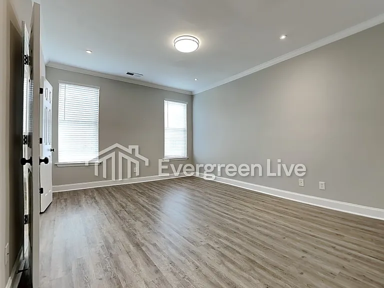 114 Marigold Dr — Photo 4