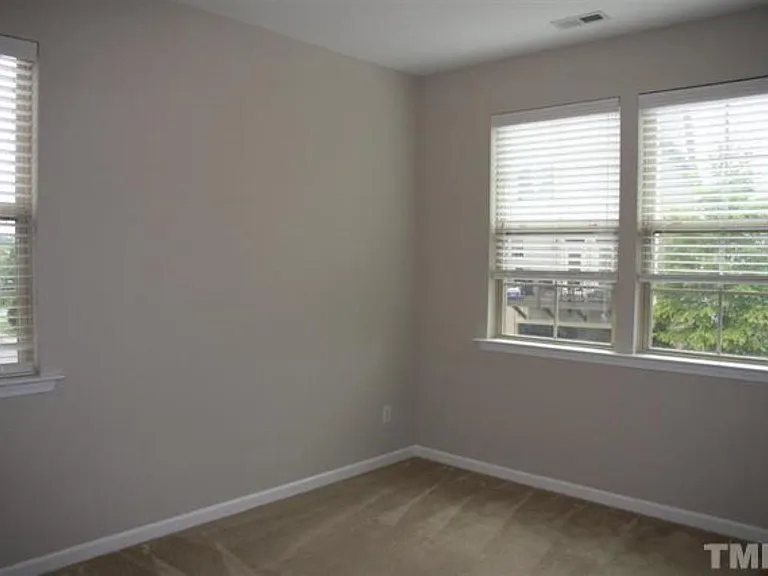 1536 Alemany St — Photo 24