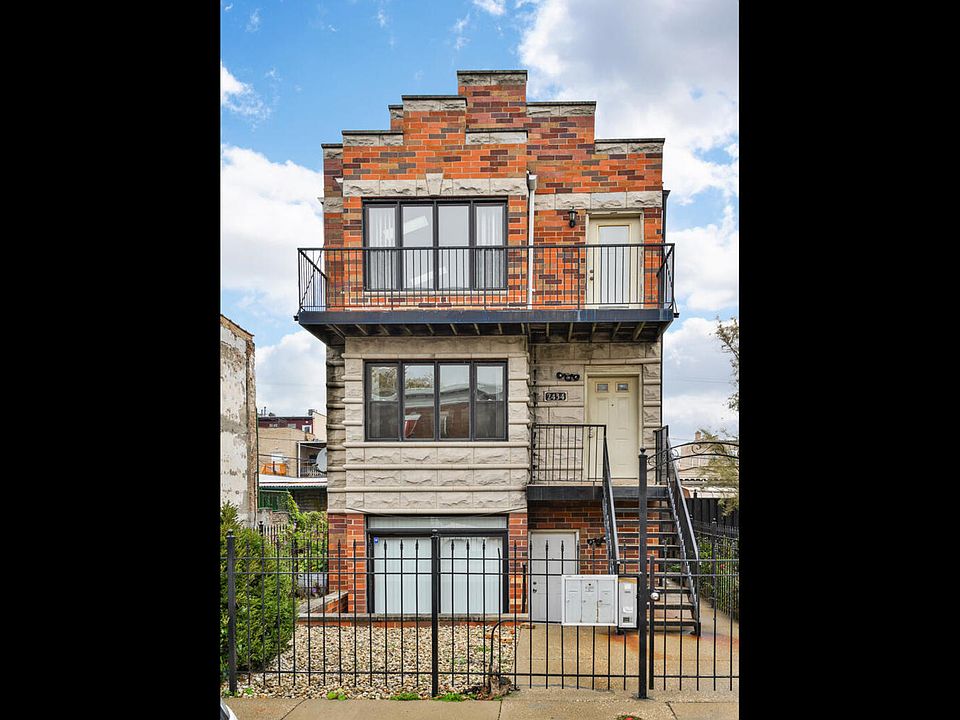 1st image of 2434 W Flournoy St