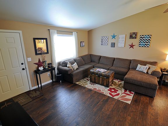 5th image of 2705 Rose St