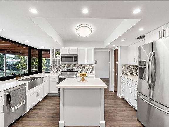 4th image of 3871 NW 104th Avenue